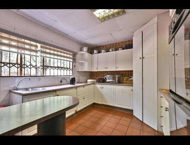 4 BEDROOM HOUSE FOR SALE IN GLENVISTA